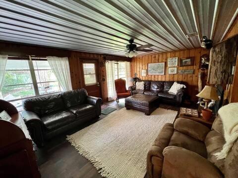 Quiet Farmhouse In The Country Close To Major Theme Parks Ridge Manor Ngoại thất bức ảnh